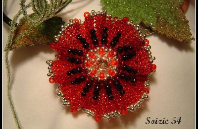 Pendentifs lys et coquelicot 