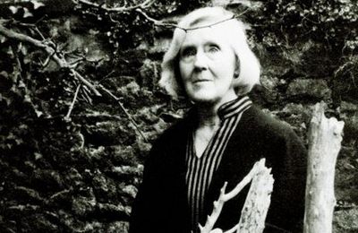 Heather Dohollau (1925 – 2013) : Les larmes de Carthage
