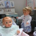 Montage d'un ouvrage du monde de l'enfant des brodeuses parisiennes.