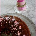 Couronne chocolatée, caramel au beurre salé et pralines roses