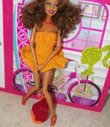 une petite robe pour barbie au tricot 