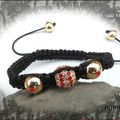 Bracelet Shamballa Perles Métal Doré Strass Rouge et Crystal Fil Noir Réglable