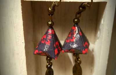 # 028. Boucles d'oreilles origami pampilles