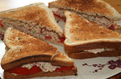 Tuna salad sandwich: radis et céleri