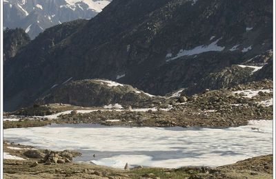 Pyrénées, montée au Turon du Néouvielle (2)