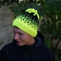 Bonnet fluo pour les pistes de ski et ailleurs !