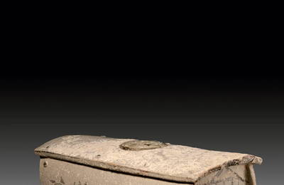 A pottery reliquary, Sui dynasty (581-618) 