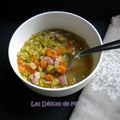 Soupe paysanne aux pois cassés et aux lardons