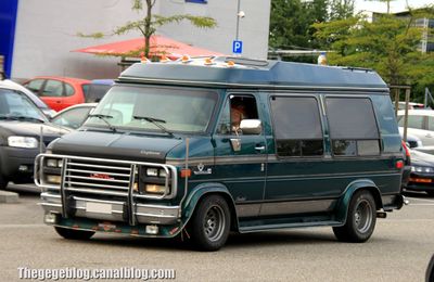 Gmc vandura 2500 explorer (Rencard Burger King aout 2012)