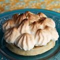 Pâte brisée, compotée de rhubarbe et meringue italienne