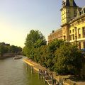 Balade le long des berges parisiennes de la Seine 