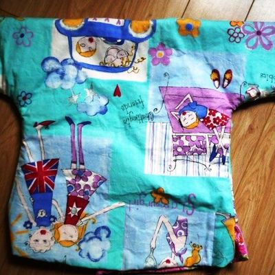 Chinoise qui fait le poirier