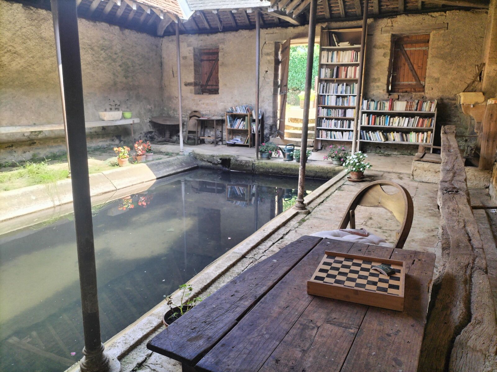 Champlin, lavoir bibliothèque Priez, intérieur, livres. (58)