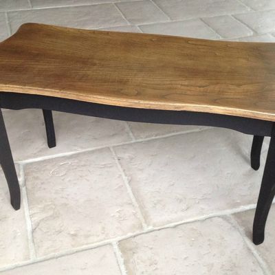 TABLE BASSE EN BOIS DOUBLE PATINE : NOIR & BOIS NATUREL