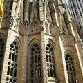 Son oeuvre : la Sagrada Familia à Barcelone,