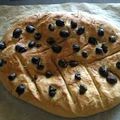  FOUGASSE AUX OLIVES ET HERBES DE PROVENCE .