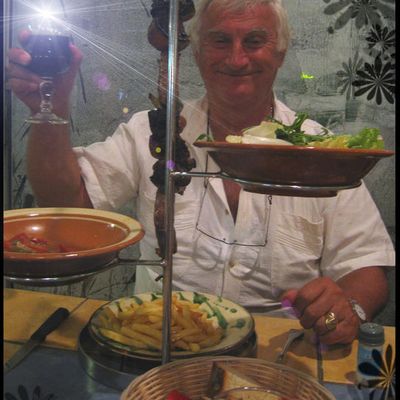 La patron... enfin, c'est c'qu'y croit, hein!  ;-)