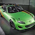 Mazda Miata MX-5 plus légère pour la course (communiqué de presse anglais)
