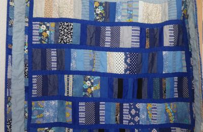 patch bleu stripes l'été au bord de l'eau....