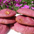 Cookies roses aux framboises, amandes et chocolat blanc 