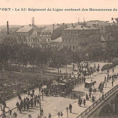 Insolite : Une longue colonne de militaires sur le pont Carnot et le faubourg de France de Belfort !