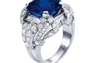 Superb sapphire and diamond ring, 1930s