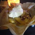 Corolle aux pommes caramélisées, noix et glace à la vanille