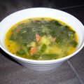Soupe repas à la portugaise de type caldo verde