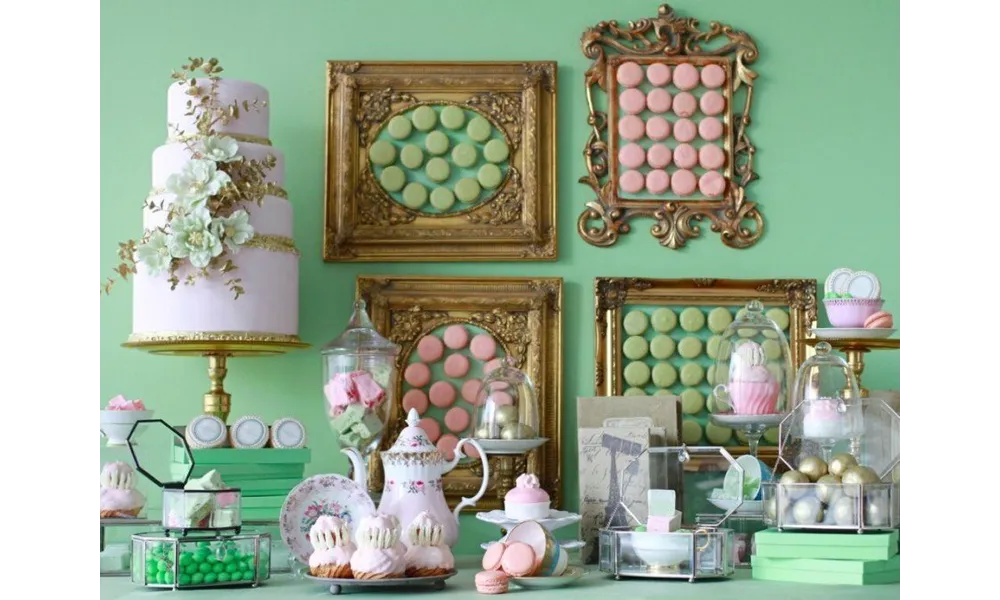 SWEET TABLE OU TABLE GOURMANDE LADUREE TROP MACARON !