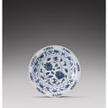 Trois porcelaines bleu blanc, Chine, dynastie Ming @ Sotheby's Paris