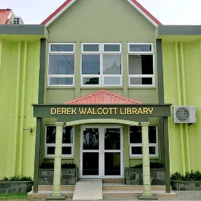 La bibliothèque personnelle de Derek Walcott inscrite au Registre régional de la mémoire du L de l’UNESCO