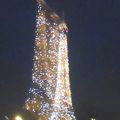 La tour Eiffel s'affole...