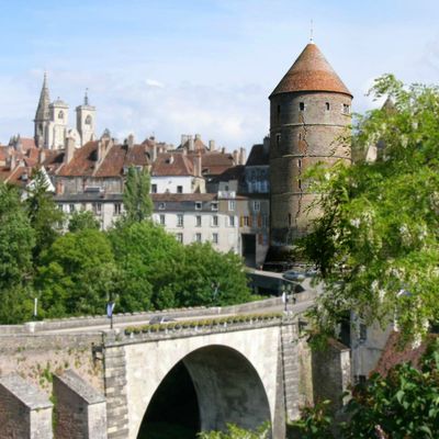 LES ROUTES DE L'AUXOIS 2015  POUR DECOUVRIR SEMUR EN AUXOIS