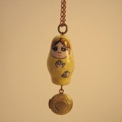 avec un peu de retard ... les colliers !