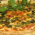 QUICHE AU CHEVRE, CHAMPIGNONS, OIGNONS ROUGES ET CURRY, PATE A L'AIL DES OURS