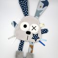 Doudou lapin plat gris clair bleu