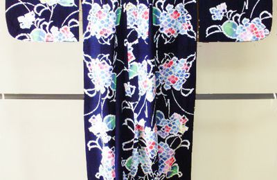 Yukata avecceinture coordonnée, hortensias