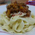 Tagliatelles aux légumes du soleil, viande hachée et sauce tomate