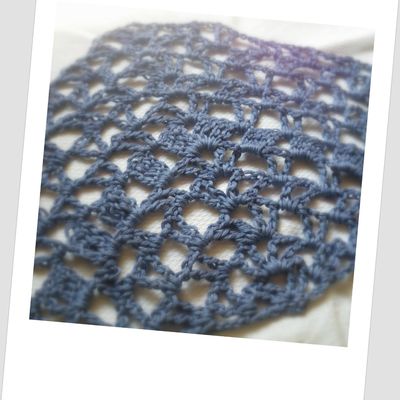 se met au crochet ...