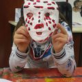 Masques de Carnaval en papier mâché réalisés par des enfants de 8 à 14 ans.