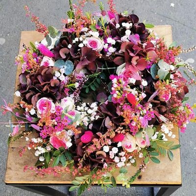 Couronne de fleurs fraiches automnales