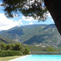 Vues de la piscine, face au Ventoux...