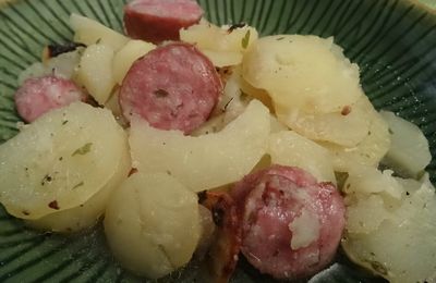 POMMES DE TERRE AU FOUR A LA SAUCISSE DE MONTBELIARD