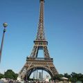 Canicule autour de la Tour Eiffel