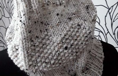Tour de cou coeur au tricot