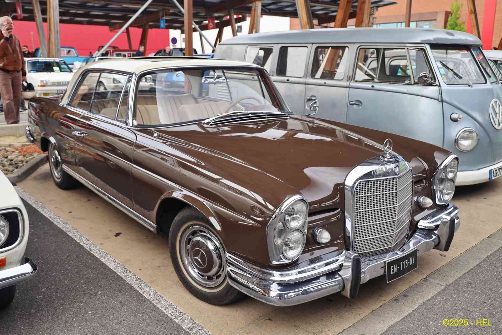 Mercedes 220 SE_03 - 1962 [D] HL_GF