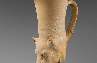 Terracotta rhyton, Greek, South Italian, Apulian, Tarentine, Hellenistic, late 4th–early 3rd century B.C. 