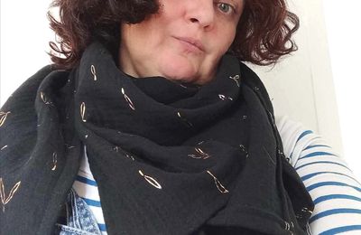 Un foulard en gaze de coton