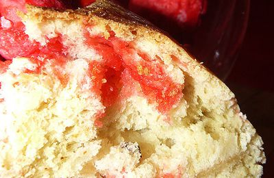 Brioche moelleuse aux pralines (ou Saint Genix)