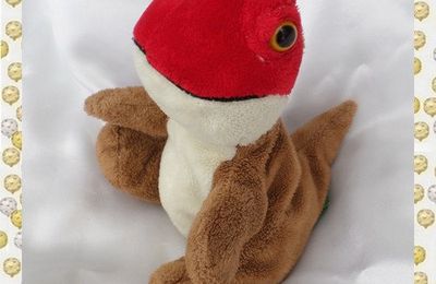 Doudou Peluche Dinosaure Marron Ecru Rouge Wild Republic 17 cm